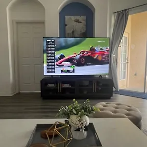 Luxury - 75 Inch Smart Tv, Upgrades Throughout! 20 Minutes To , Davenport United States